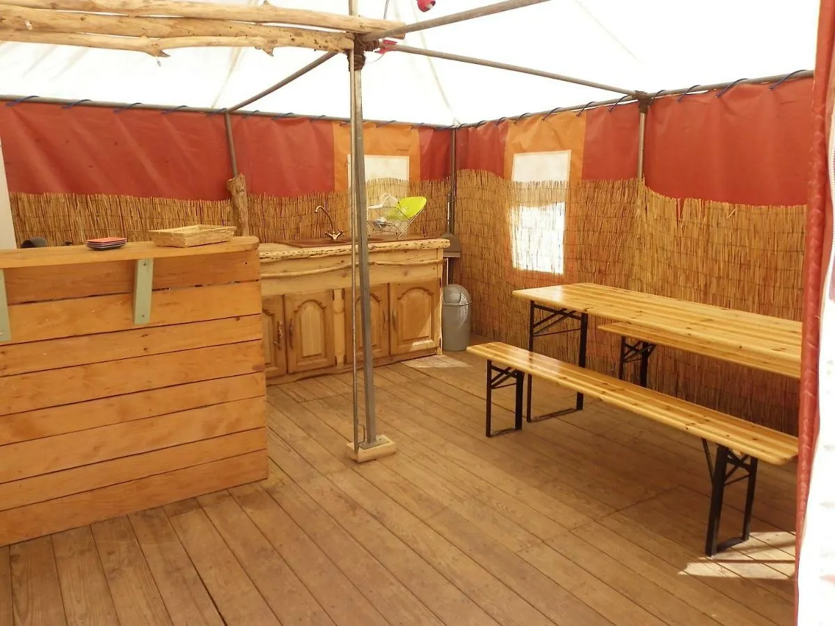 Camping Gite De Cayssie Verrieres  Frankrike