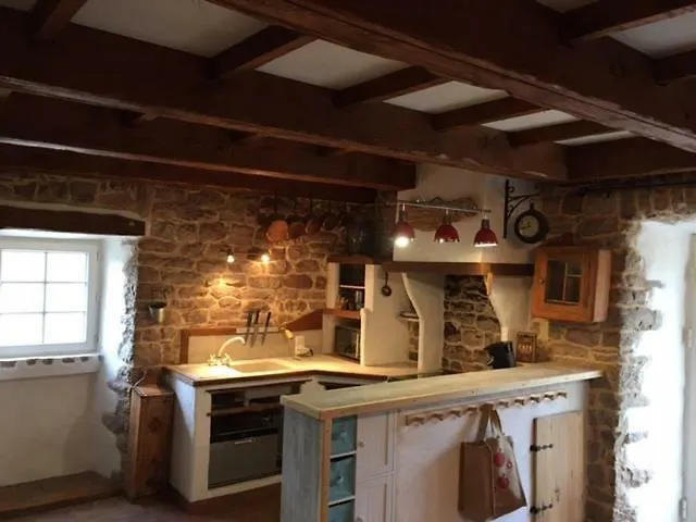 Camping Gite De Cayssie Verrieres  Frankrike